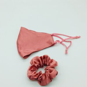 dark pink mask and scrunchies set