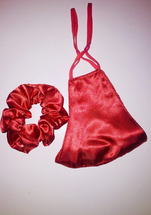 red silk and scrunchie mask set - Image 4