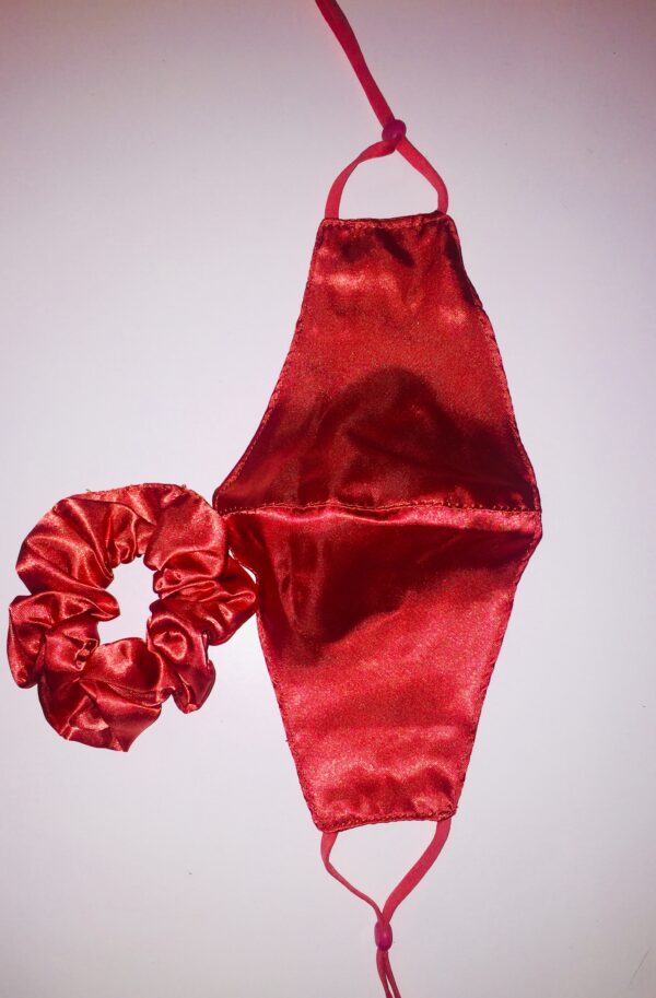 red silk and scrunchie mask set - Image 3
